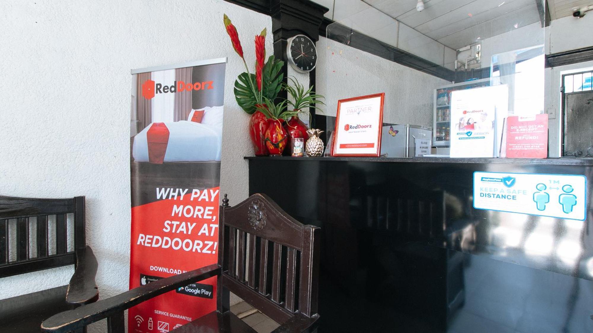 Reddoorz At Plus Villa Gloria Taguig Exterior photo